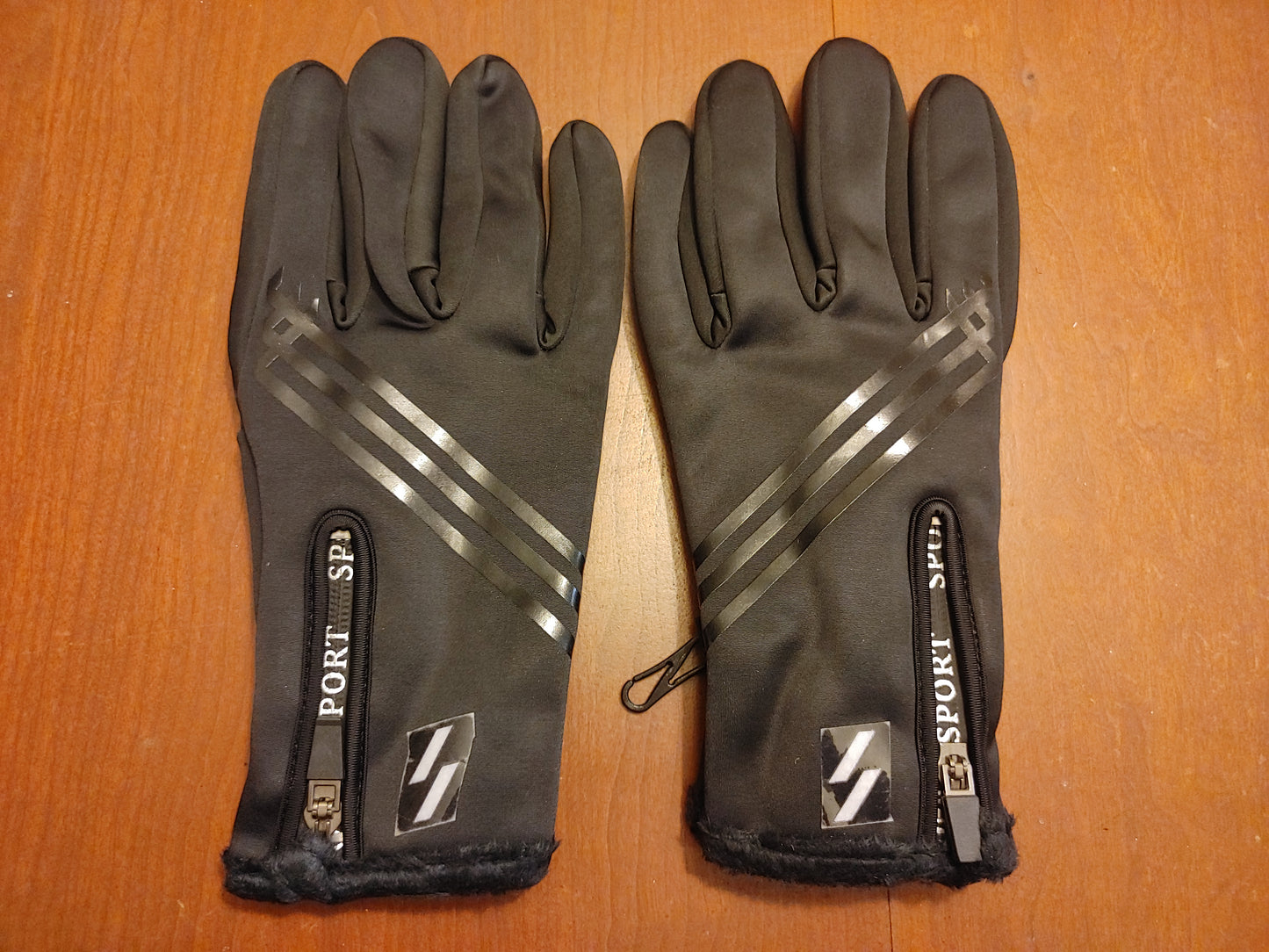HANDGLOVES